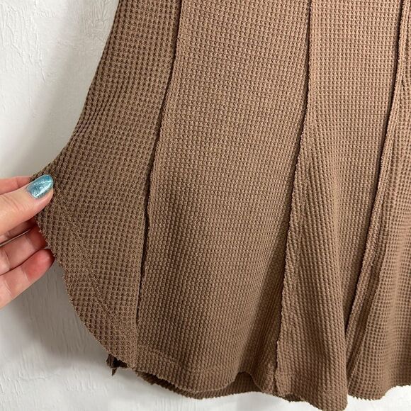 Altar’d State Brown Cotton Blend Waffle Knit Expose Seams Short Sleeve Shirt S - Picture 2 of 8